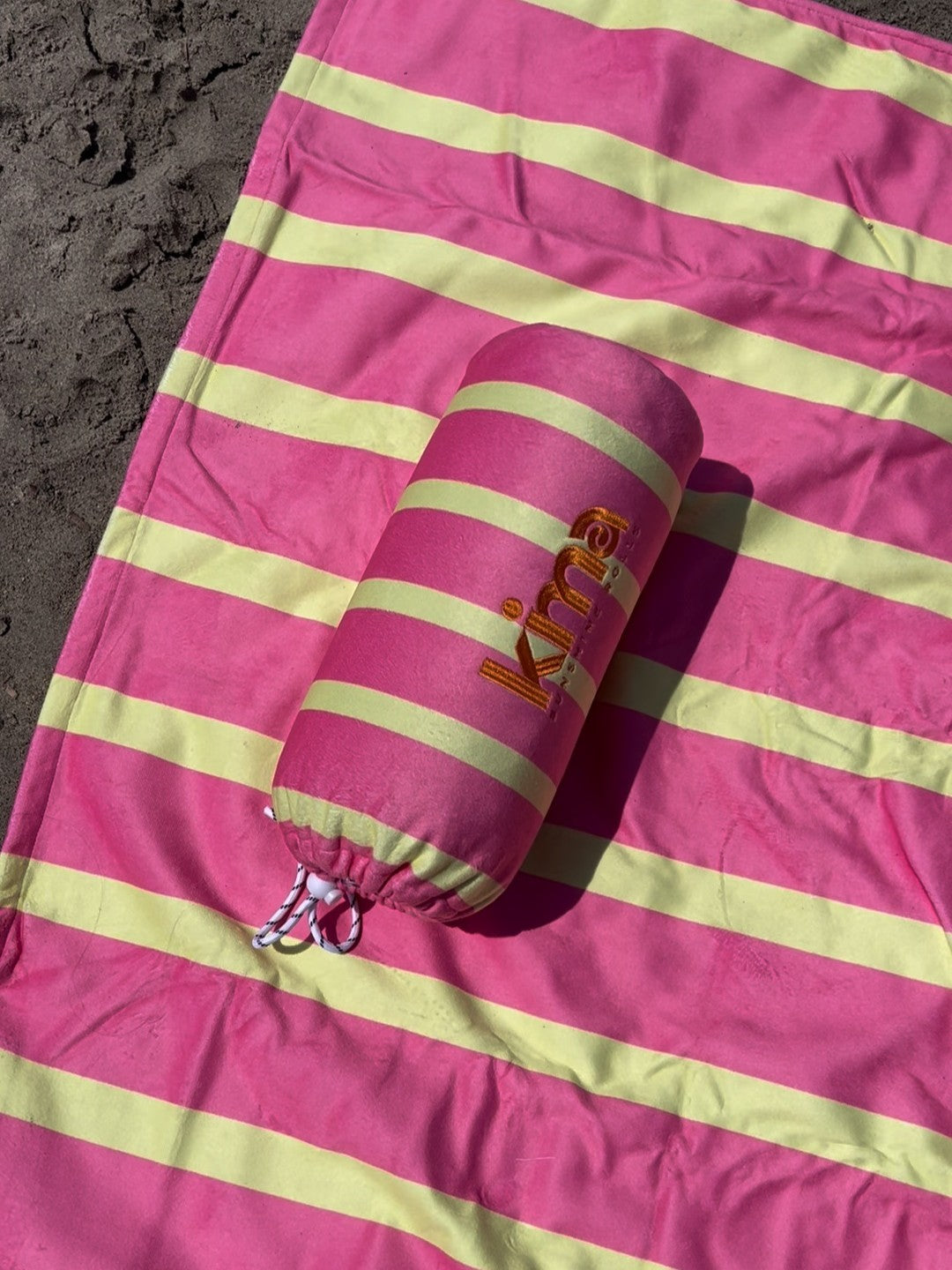 Pack Kima Comfy + coussin de plage gonflable à la plage - Ô Cabanon La Ciotat