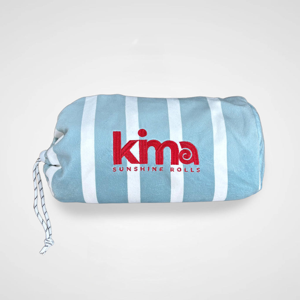 Serviette de plage Kima Comfy Matelot Bleu, pochette zippée assortie