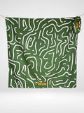 Serviette de plage Kima Duo Green, vert, lignes blanches, à plat - Ô Cabanon La Ciotat