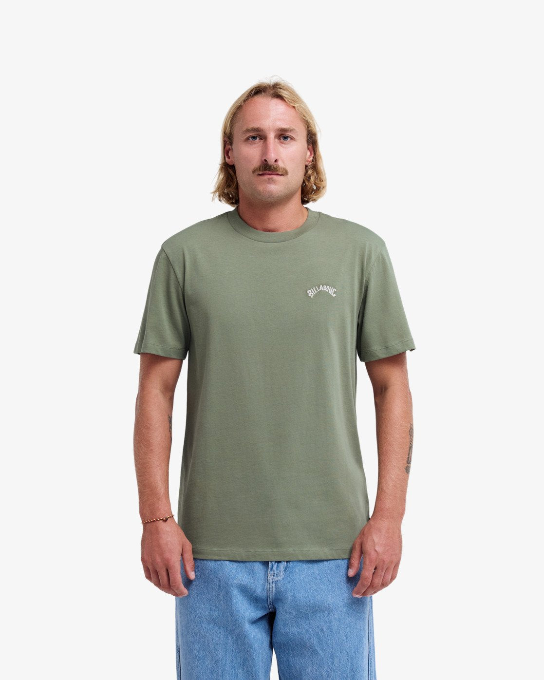 T-shirt Billabong Arch Crew vert d'eau, porté, de face