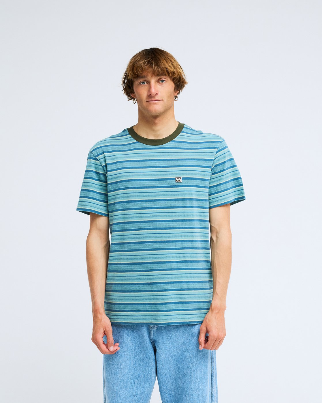 T-shirt Billabong Baxter bleu canard, porté, de face