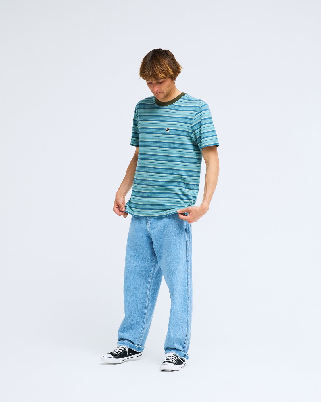 T-shirt Billabong Baxter bleu canard, porté en pied