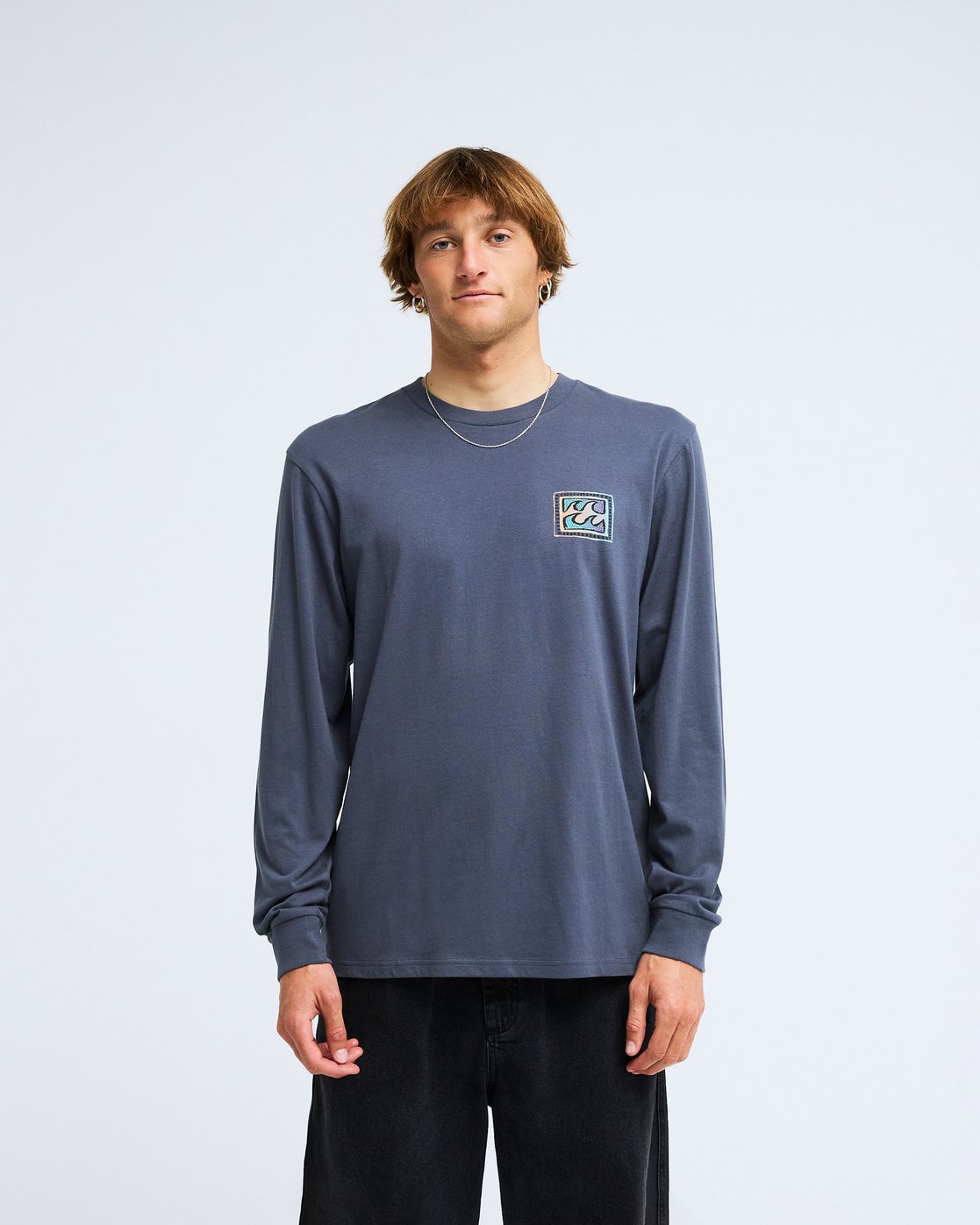 T-shirt manches longues Billabong Crayon Wave bleu ombré, porté, de face