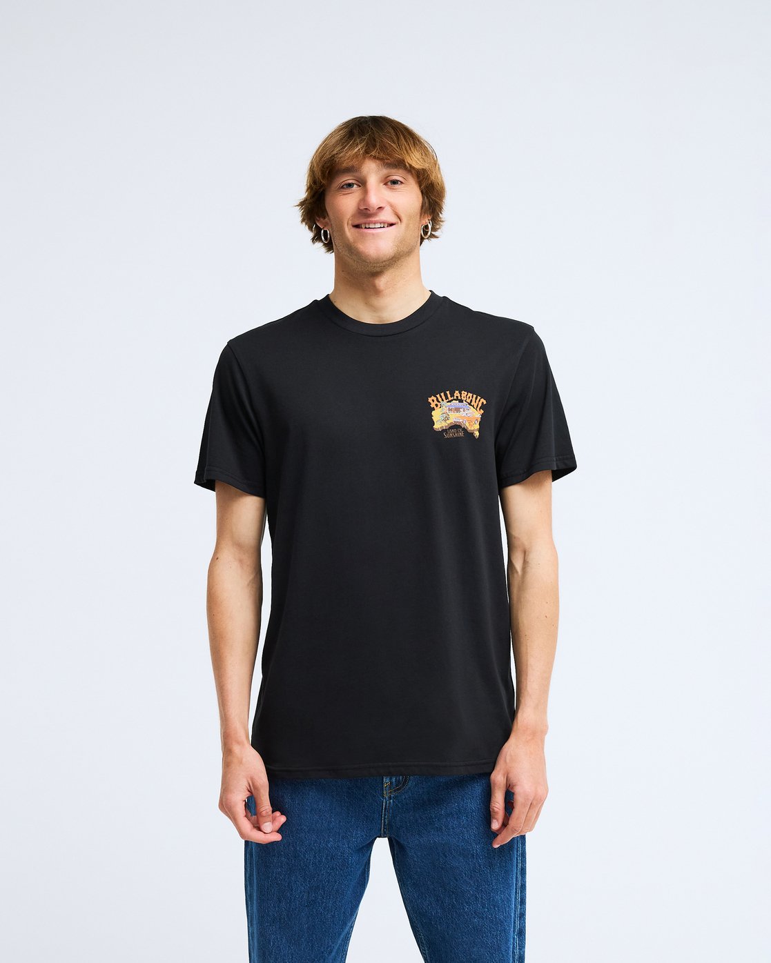 T-shirt Billabong Straya noir, porté, de face