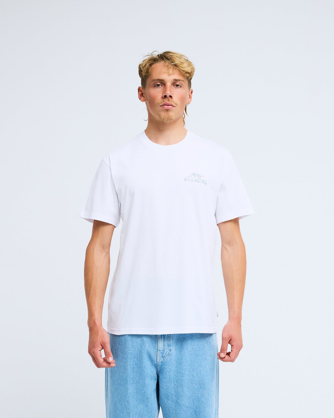 T-shirt Billabong Ty Williams Paddle Out blanc, porté, de face
