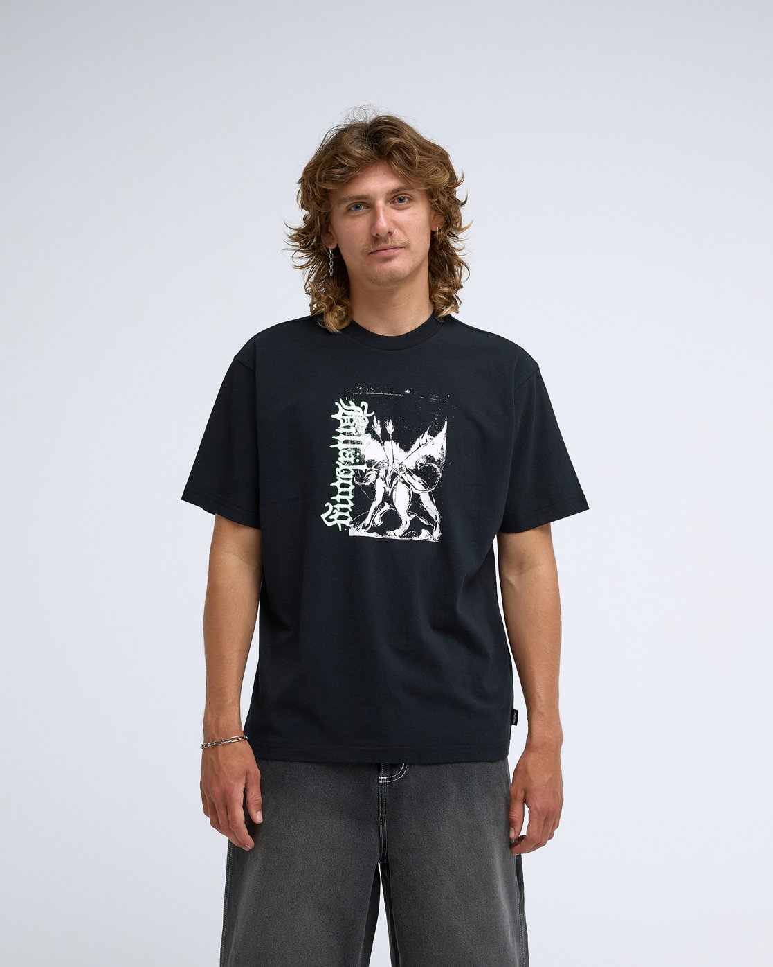 T-shirt Billabong Creed Bull noir, porté, de face